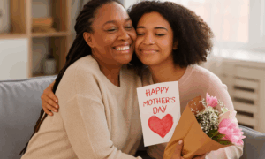 Descubra a história emocionante, curiosidades inusitadas e ideias de presentes inesquecíveis para o Dia das Mães.