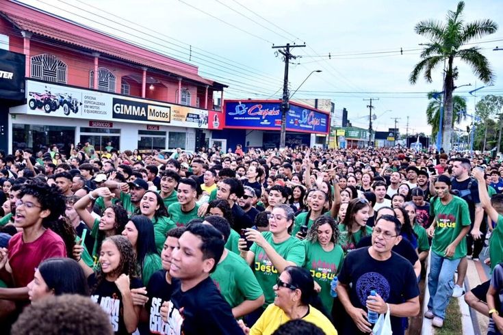 O apoio do governador e da vice-governadora evidenciou a importância do evento para a sociedade acreana A Marcha para Jesus 2025 reuniu milhares de fiéis em Rio Branco, fortalecendo a fé cristã na capital.