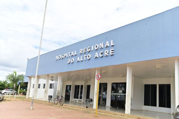 O governo do Acre está transformando a realidade dos pacientes que aguardavam por cirurgias ortopédicas, especialmente nos joelhos, ao promover o primeiro mutirão dessa especialidade no Hospital Regional do Alto Acre, em Brasileia.