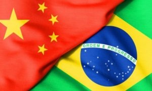 China anuncia R$ 27 bilhões em investimentos no Brasil, com foco em energia, aviação e carros elétricos.