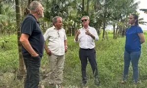 Para o secretário da Agricultura Luis Tchê acompanhar de perto o trabalho dos  produtores  do acre é uma satisfação pois eles são gigantes por sua própria natureza. 