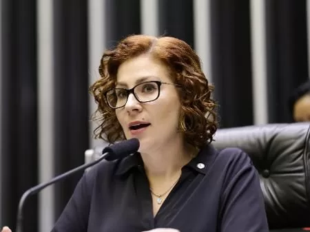 PROTOCOLO: Deputado Italiano Cobra Extradição de Carla Zambelli