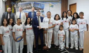 VALORIZAÇÃO: Felipe Tchê Destaca Projeto Social "Brincar Capoeira" na Câmara Municipal de Rio Branco Notícias do Acre e6Barra8