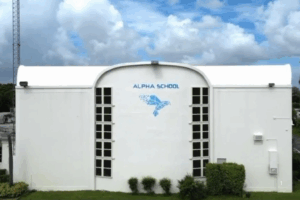INOVAÇÃO: Escola nos EUA Troca Professores por IA e Reduz Aulas para 2 Horas Diárias