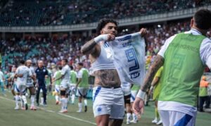 GOLAÇO: Gabigol Marca Gol Decisivo no Final da Partida e Cruzeiro Vence Bahia por 2 a 1 no Brasileirão