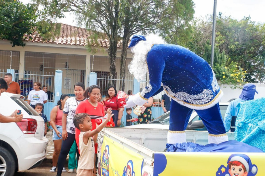 PRESENTES: Natal Criança Feliz Inicia com Entrega de Brinquedos para Famílias Vulneráveis