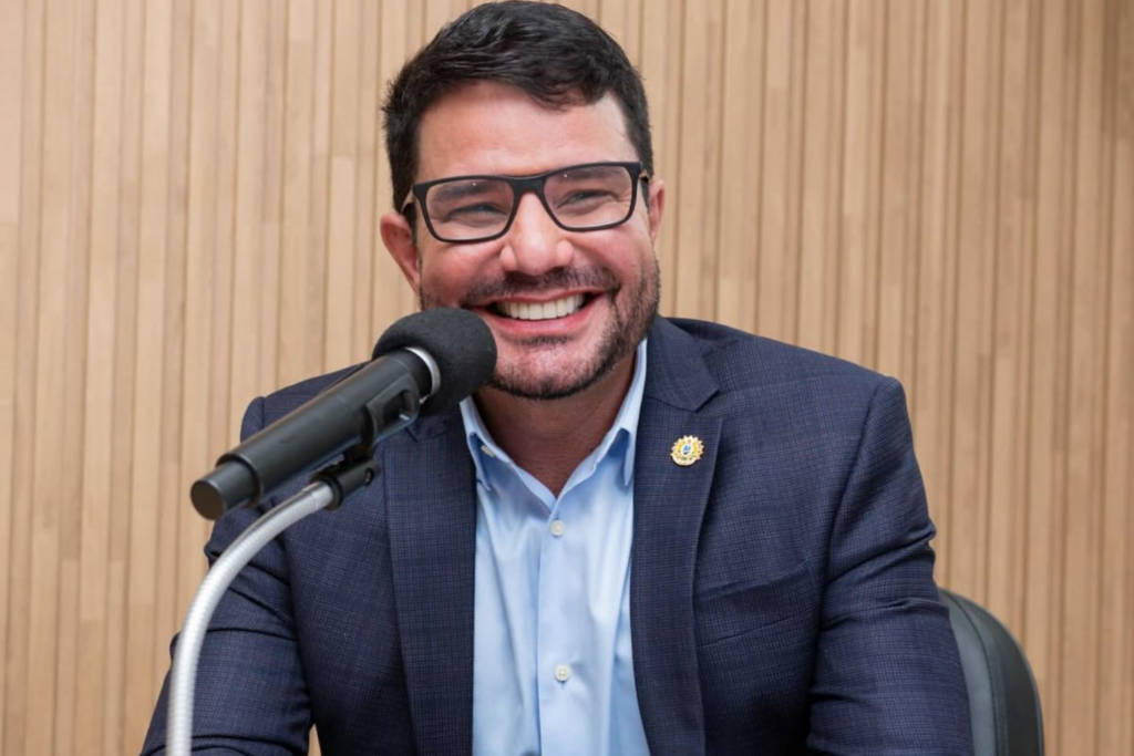 NVESTIGAÇÃO: Polícia Federal Faz Busca na Casa do Governador do Acre Gladson Cameli