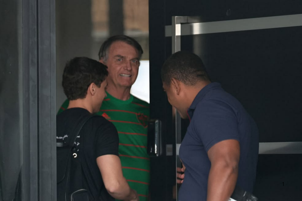 CONDENADO: Defesa pede Anulação de Condenação e Absolvição de Bolsonaro no STF