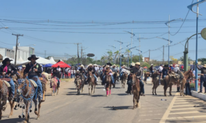 TRADIÇÃO: Cavalgada Reúne Milhares de Participantes e Abre Oficialmente a Expoacre 2026 em Rio Branco