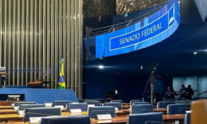 DEBATE: Davi Alcolumbre Adia Votação da PEC da Segurança Pública no Senado após Críticas ao Calendário